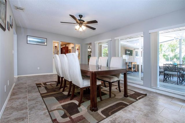 203 AMESBURY CIRCLE, Sun City Center, FL 33573