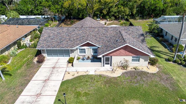 203 AMESBURY CIRCLE, Sun City Center, FL 33573