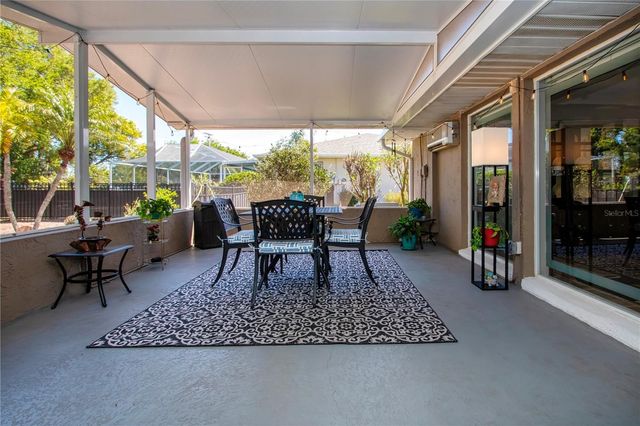 203 AMESBURY CIRCLE, Sun City Center, FL 33573