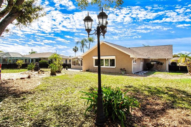 203 AMESBURY CIRCLE, Sun City Center, FL 33573