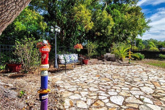 203 AMESBURY CIRCLE, Sun City Center, FL 33573