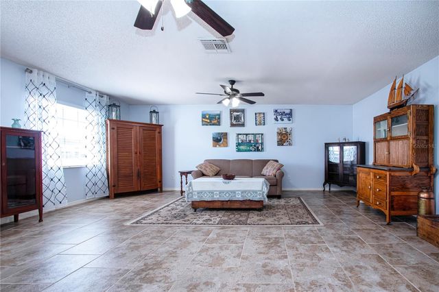 203 AMESBURY CIRCLE, Sun City Center, FL 33573