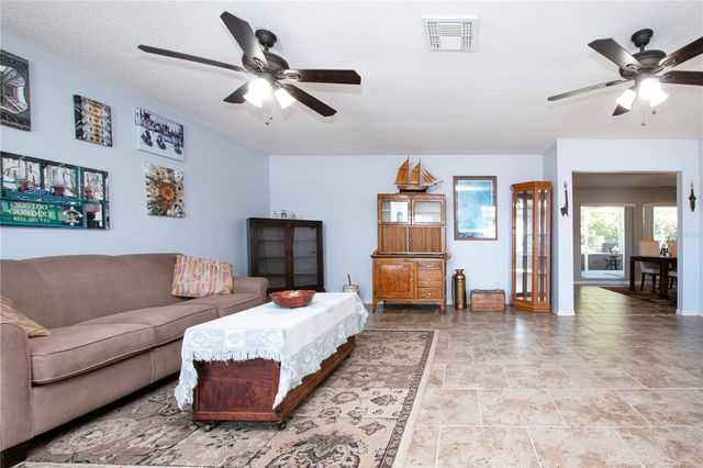 203 AMESBURY CIRCLE, Sun City Center, FL 33573