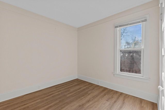 3527 W Branting LANE, Milwaukee, WI 53215