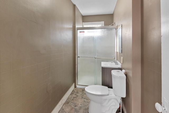 3527 W Branting LANE, Milwaukee, WI 53215