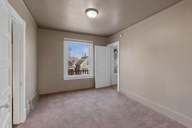 3527 W Branting LANE, Milwaukee, WI 53215