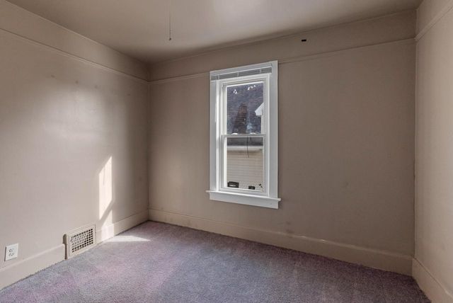 3527 W Branting LANE, Milwaukee, WI 53215