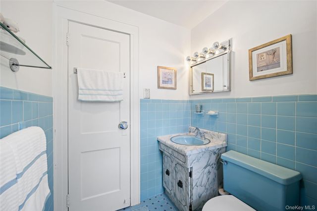 6045 69th Street, Maspeth, NY 11378