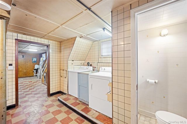 6045 69th Street, Maspeth, NY 11378