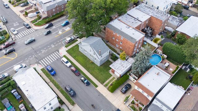 6045 69th Street, Maspeth, NY 11378