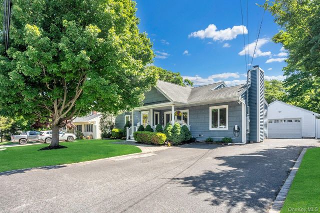 433 Hillside Avenue, West Sayville, NY 11769