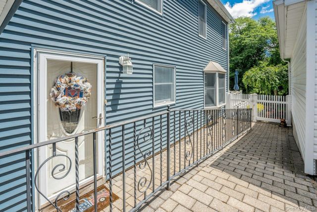 433 Hillside Avenue, West Sayville, NY 11769