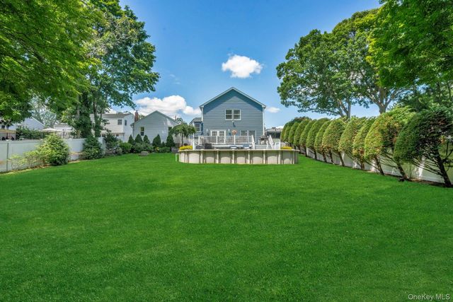 433 Hillside Avenue, West Sayville, NY 11769