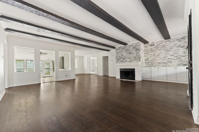 1100 GARRATY RD, Terrell Hills, TX 78209