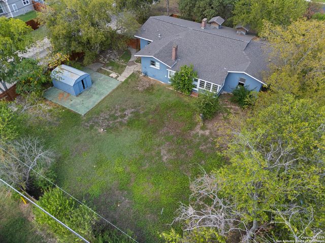 1100 GARRATY RD, Terrell Hills, TX 78209
