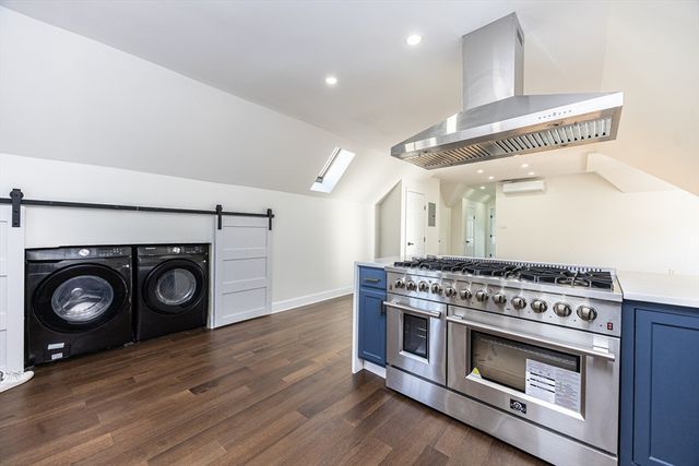 40 Devon St 3, Boston, MA 02121