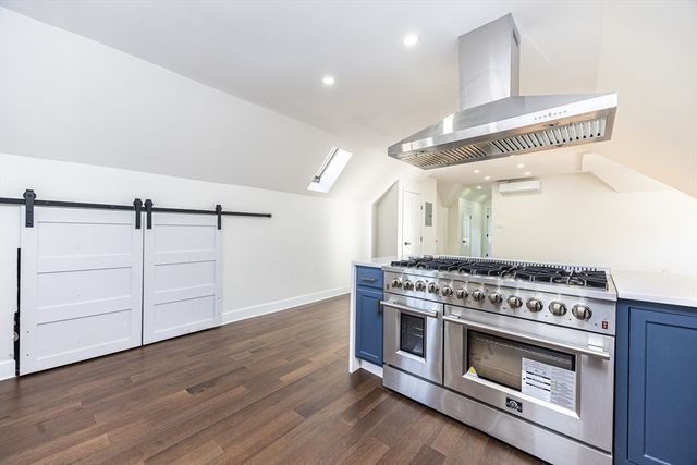 40 Devon St 3, Boston, MA 02121