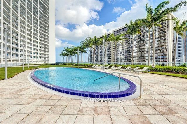 601 NE 36th Street 2806, Miami, FL 33137