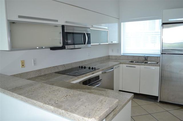 601 NE 36th Street 2806, Miami, FL 33137