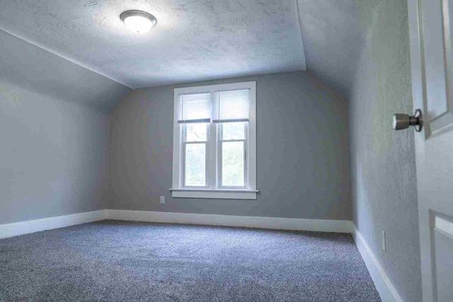 1432 W 6TH Street, Davenport, IA 52802