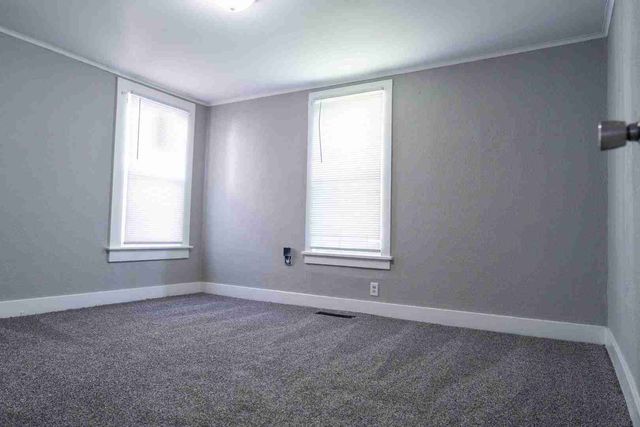 1432 W 6TH Street, Davenport, IA 52802