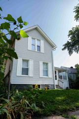 1432 W 6TH Street, Davenport, IA 52802