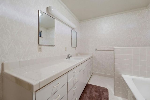 24733 Loma Prieta Avenue, Los Gatos, CA 95033