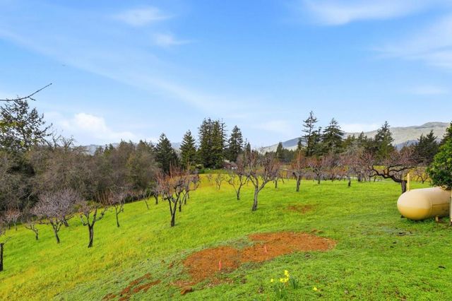 24733 Loma Prieta Avenue, Los Gatos, CA 95033