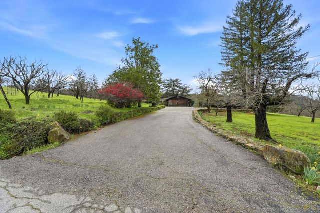 24733 Loma Prieta Avenue, Los Gatos, CA 95033