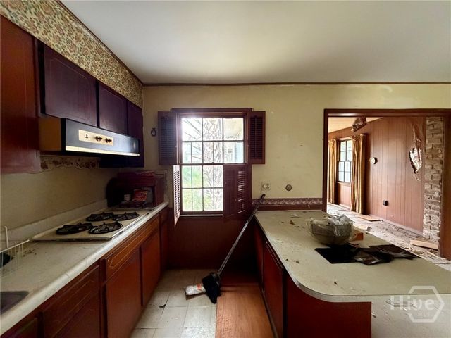 24 W 49th Street, Savannah, GA 31405