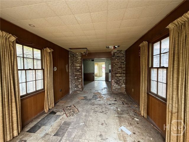 24 W 49th Street, Savannah, GA 31405