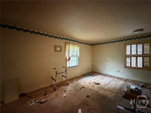 24 W 49th Street, Savannah, GA 31405