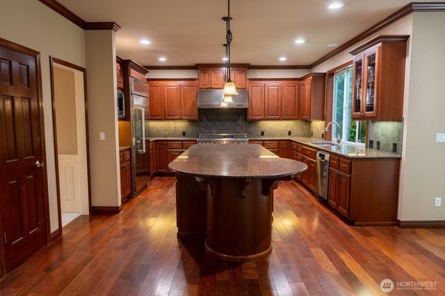 19626 NE 42nd Way, Sammamish, WA 98074
