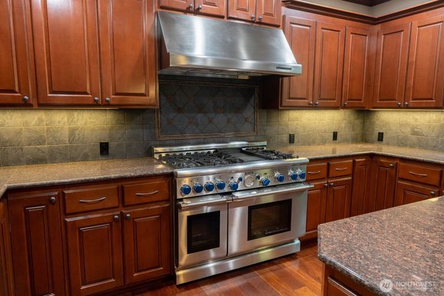19626 NE 42nd Way, Sammamish, WA 98074