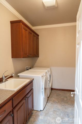 19626 NE 42nd Way, Sammamish, WA 98074