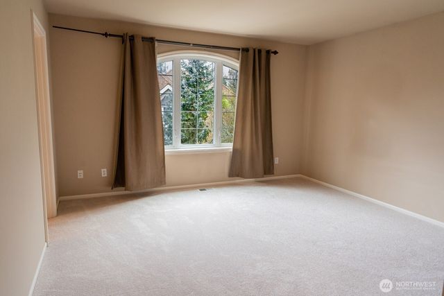 19626 NE 42nd Way, Sammamish, WA 98074