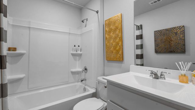 434 LUBBOCK Drive, Azle, TX 76020