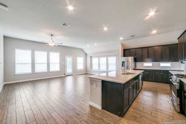 2010 Bailey Forest, San Antonio, TX 78253