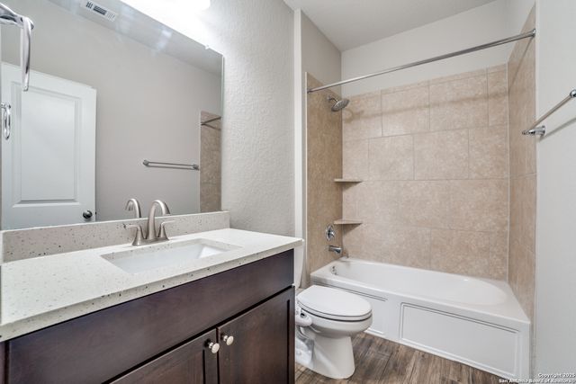 2010 Bailey Forest, San Antonio, TX 78253