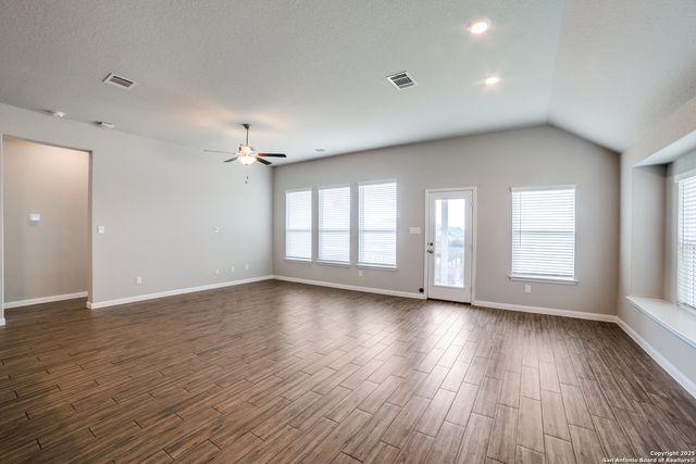 2010 Bailey Forest, San Antonio, TX 78253