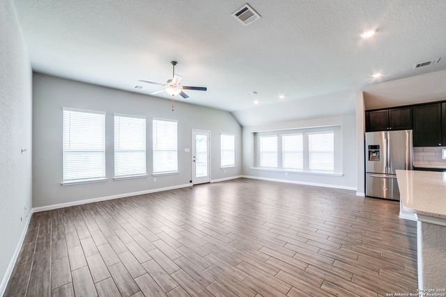 2010 Bailey Forest, San Antonio, TX 78253