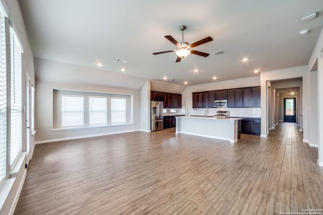 2010 Bailey Forest, San Antonio, TX 78253