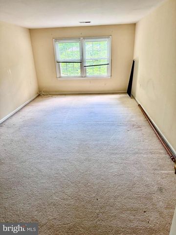 11974 COTTON MILL DR, Woodbridge, VA 22192