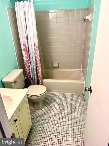 11974 COTTON MILL DR, Woodbridge, VA 22192