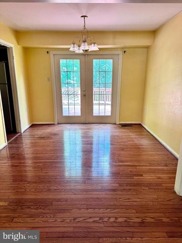 11974 COTTON MILL DR, Woodbridge, VA 22192