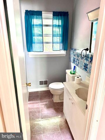 11974 COTTON MILL DR, Woodbridge, VA 22192