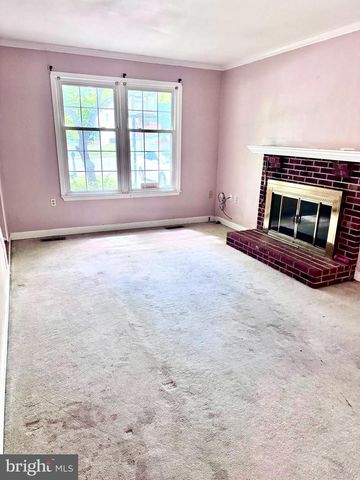 11974 COTTON MILL DR, Woodbridge, VA 22192