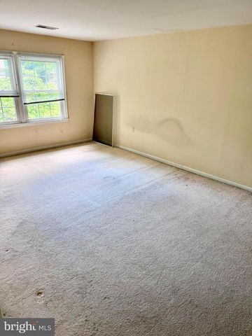 11974 COTTON MILL DR, Woodbridge, VA 22192