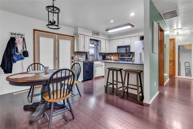 1207 Heritage Drive, El Reno, OK 73036