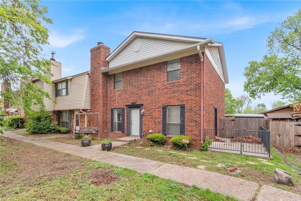 1207 Heritage Drive, El Reno, OK 73036